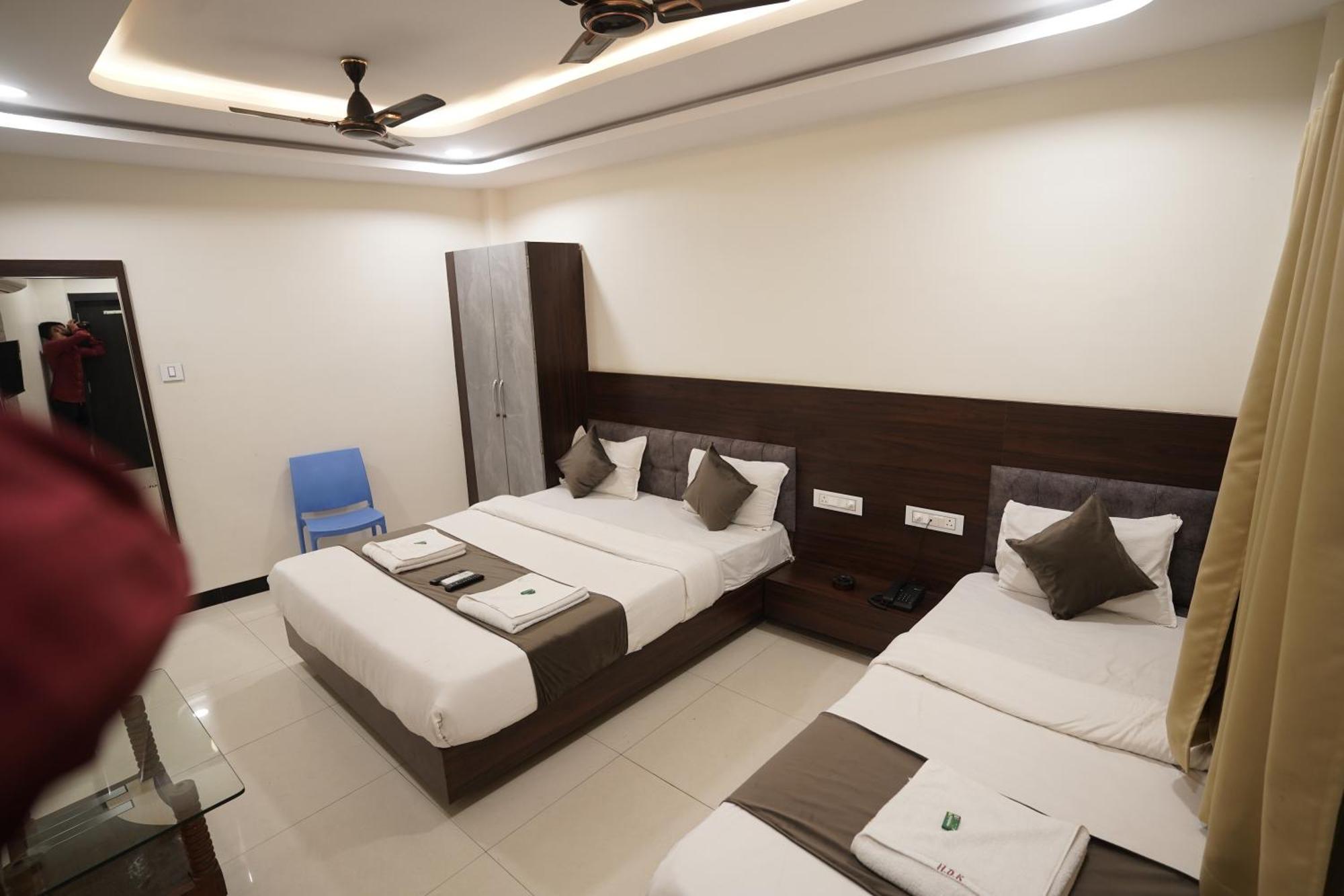 Hotel Dev Kripa Ujjain Exterior foto