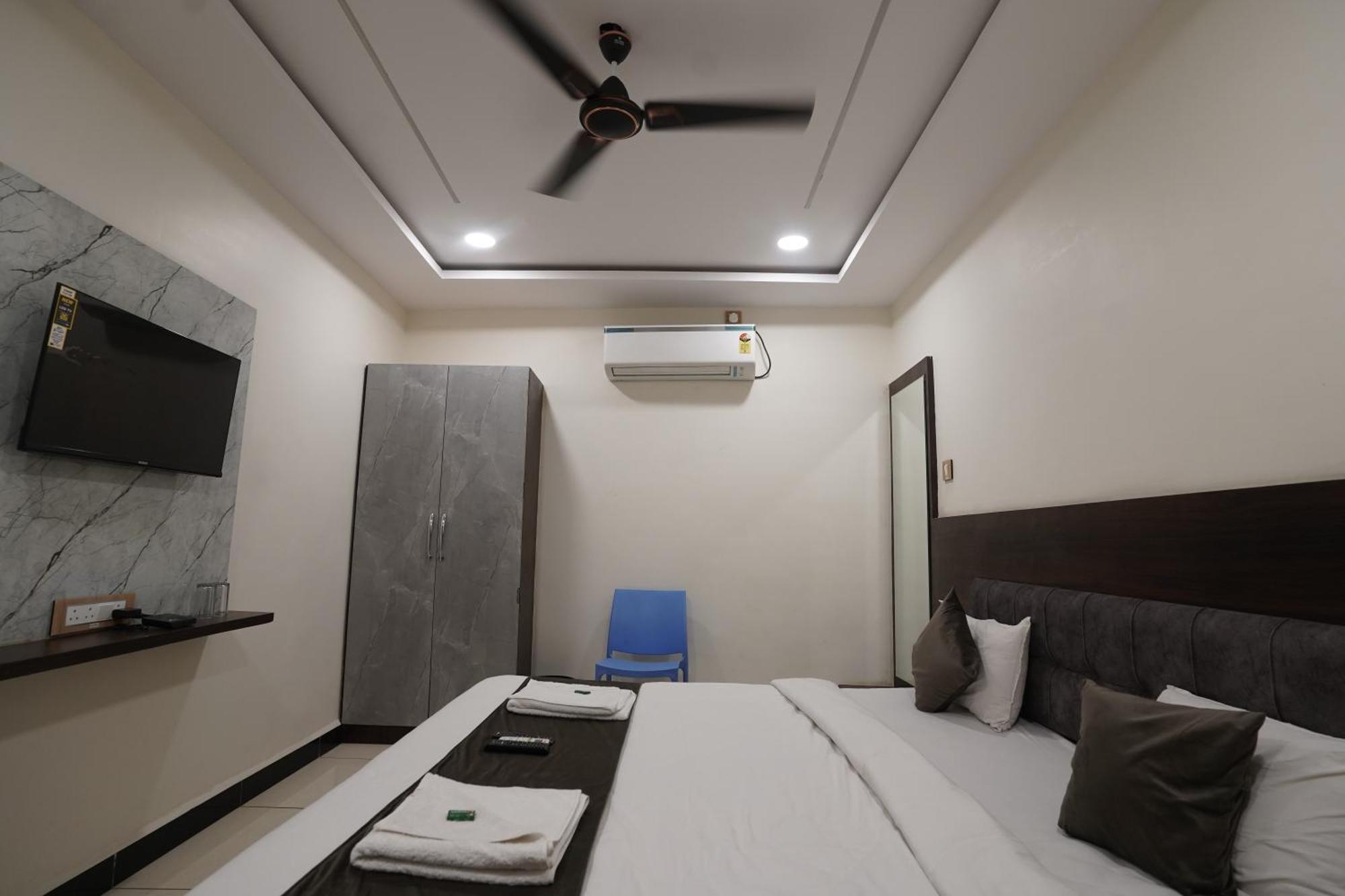 Hotel Dev Kripa Ujjain Exterior foto
