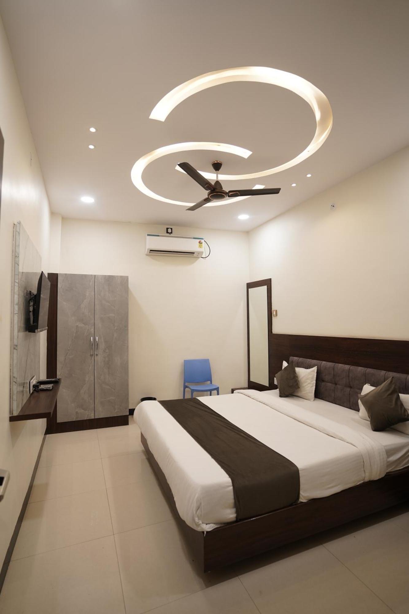 Hotel Dev Kripa Ujjain Exterior foto